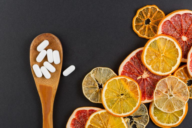 Vitaminas: quais são as essenciais para  o funcionamento do corpo?