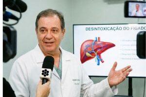 Médico explica sobre desintoxicação do fígado.